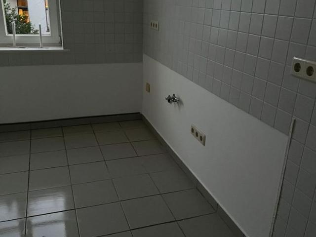 Wohnung mit hohen Decken in alter Stadtvilla