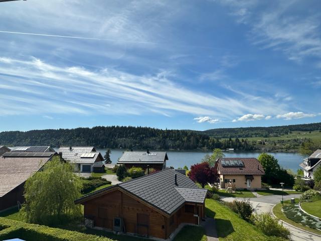 Wohnung mit offenem Blick auf den Lac de Joux, gelegen in Le Pont, Vallée de Joux