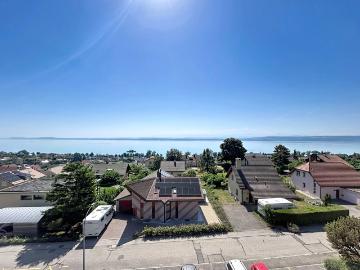 Wohnung mit Panoramablick auf den See und die Alpen