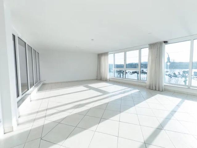 Wohnung mit Panoramablick auf den Rhein