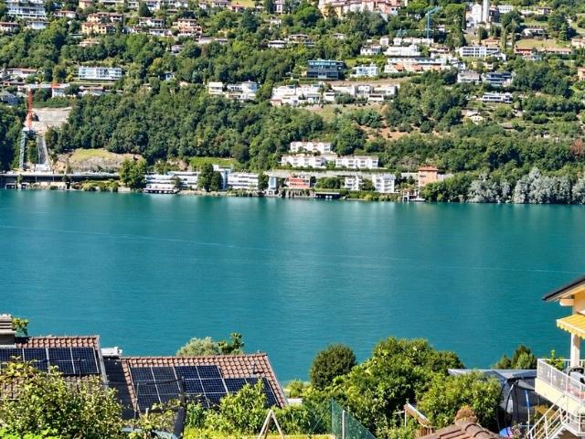Wohnung mit Panoramaterrasse, Swimmingpool und herrlichem Seeblick