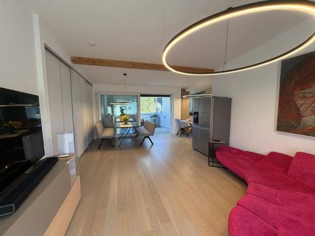 Wohnung mit Penthouse Charakter und überdachter Terrasse