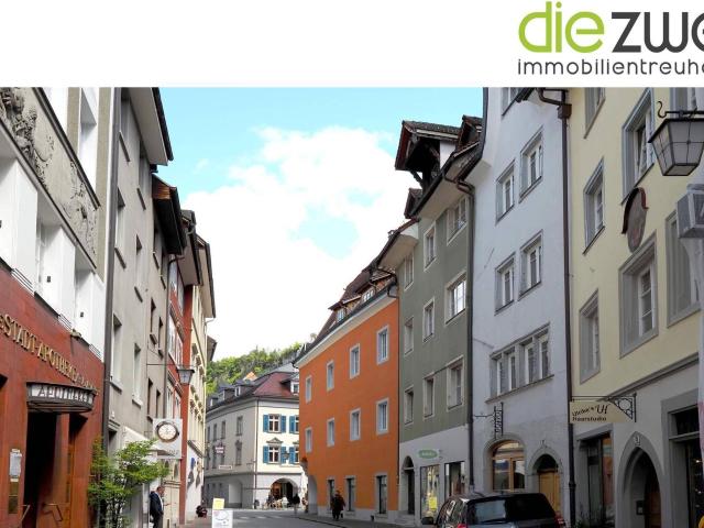 Wohnung mit separaten Dachstudio: Altstadt Charme trifft modernen Wohnkomfort