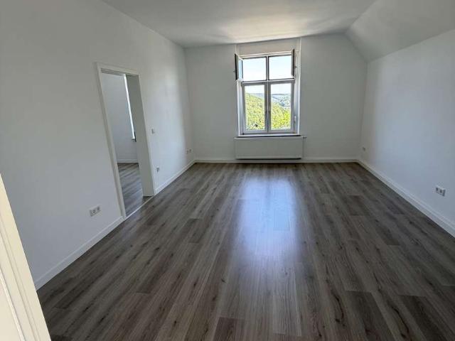 Wohnung mit Stellplatz, Garten und Hobbyraum