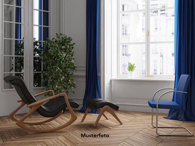 Wohnung nebst Balkon + provisionsfrei