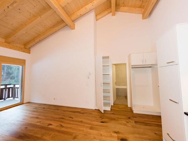 Wohnung am Fluss und Waldrand inklusive Aussenparkplatz