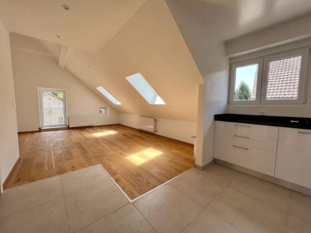 Wohnung D – 2,5 Zimmer mit Balkon und Zwischenhaus, in Couvet