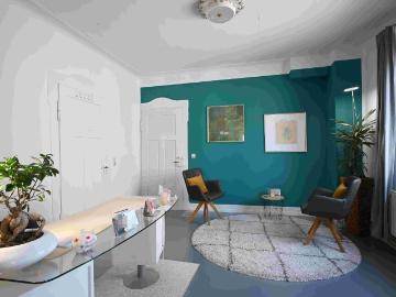 Wohnung, derzeit als Büro genutzt, im ersten OG in Vaihingen zu verkaufen
