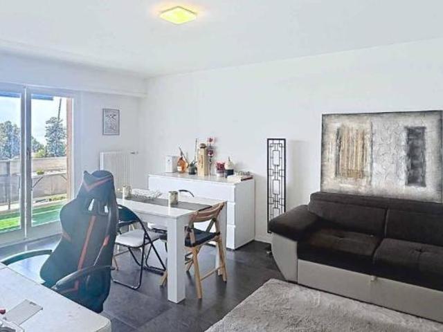 Wohnung ein Zimmer