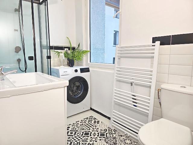 Wohnung für WG mit 3 Schlafzimmern voll möbliert direkt an der U Bahn Stadtzentrum, Nurnberg Amsterdam Apartments for Rent