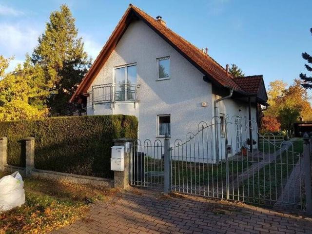 Wohnung im EG eines Einfamilienhauses in Berlin Pankow/Weißensee OT Blankenburg