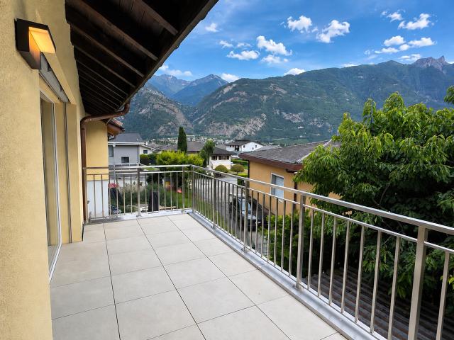 Wohnung im Erdgeschoss mit atemberaubendem Blick auf die Berge