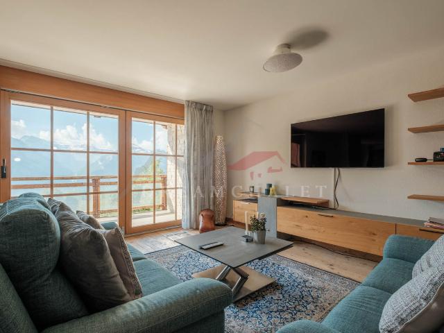 Wohnung im Landhausstil, neuwertig, in Laufnähe zu den Pisten und Gesc