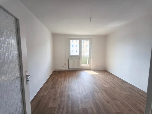 Wohnung im ruhigen Mehrfamilienhaus frisch renoviert!