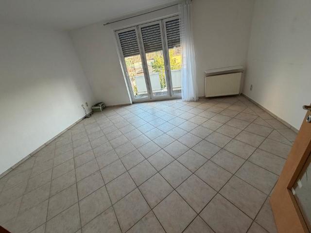Wohnung im 1.OG 65qm2 + Hobbyraum im DG 40qm2