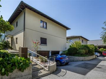 Etagenwohnung kaufen in Castione - Garten