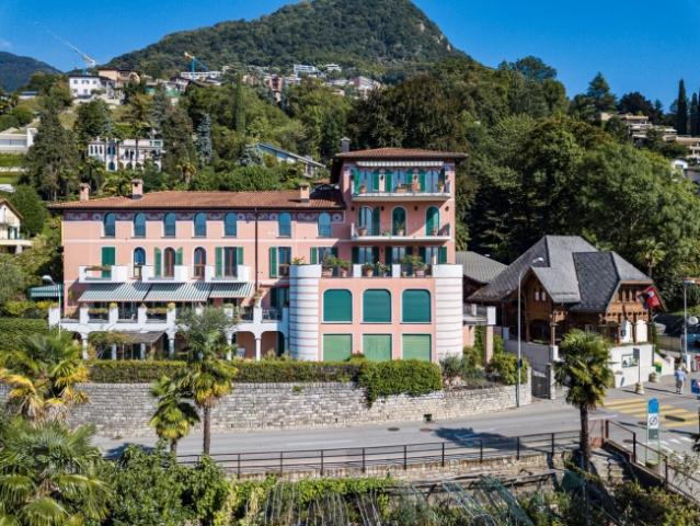 Wohnung in Altbauresidenz mit Terrasse und Schwimmbad