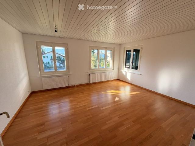 Wohnung in ruhiger und zentraler Lage in Schönbühl 1. OG