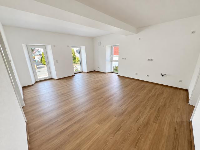 Wohnung zum Kaufen in Adelsdorf 299.500,00 EUR 65 m²