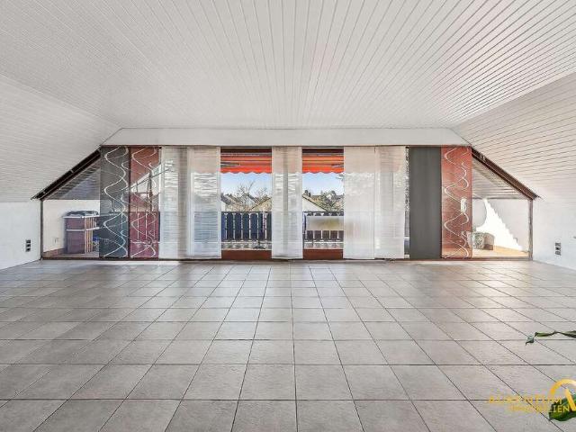 Wohnung zum Kaufen in Adelsdorf 360.000,00 EUR 128.03 m²