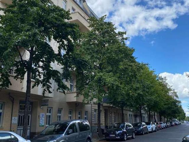 Wohnung zum Kaufen in Berlin 1.250.000,00 EUR 920 m²