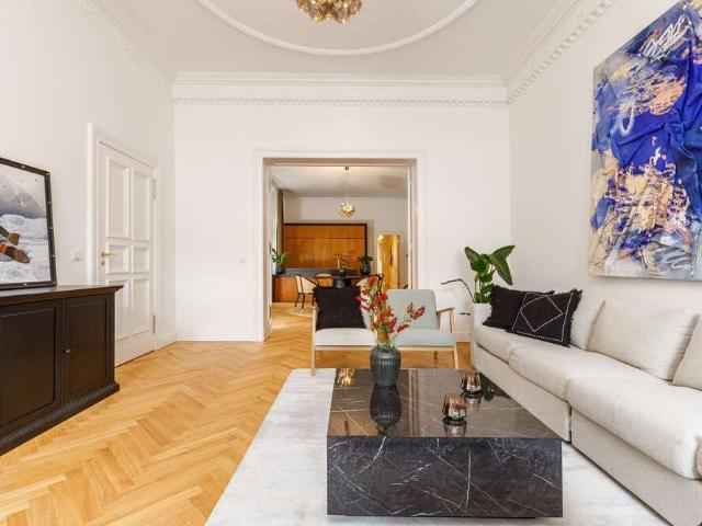 Wohnung zum Kaufen in Berlin 1.399.900,00 EUR 192.08 m²