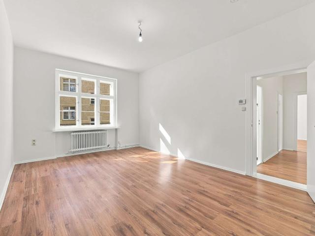 Wohnung zum Kaufen in Berlin 299.421,00 EUR 58.14 m²