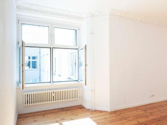 Wohnung zum Kaufen in Berlin 339.000,00 EUR 49.61 m²
