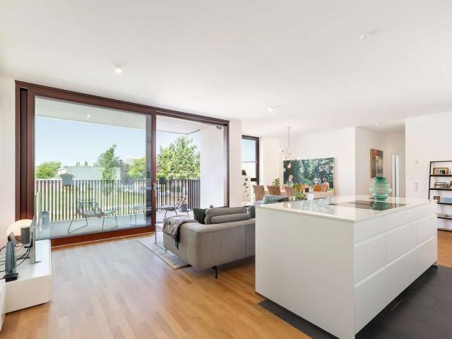 Wohnung zum Kaufen in Berlin 945.000,00 EUR 123.83 m²