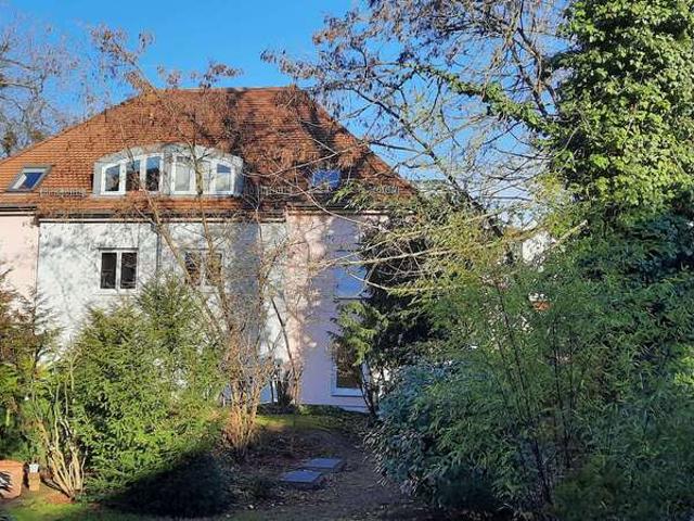 Wohnung zum Kaufen in Dresden 1.180.123,00 EUR 329 m²