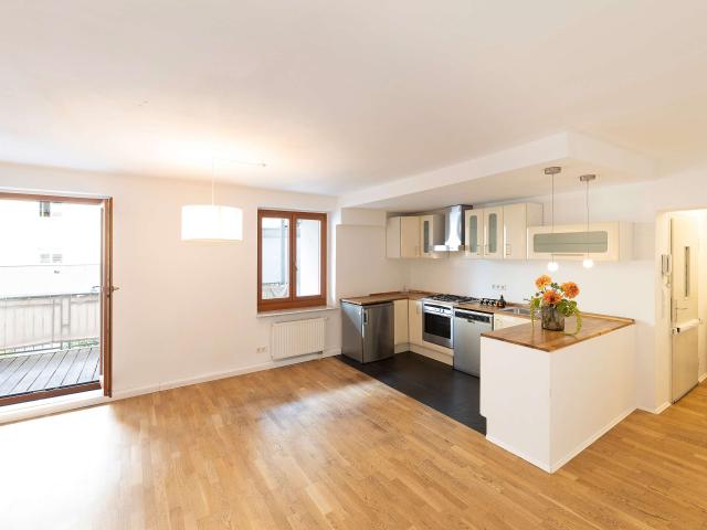 Wohnung zum Kaufen in Düsseldorf 430.000,00 EUR 76 m²