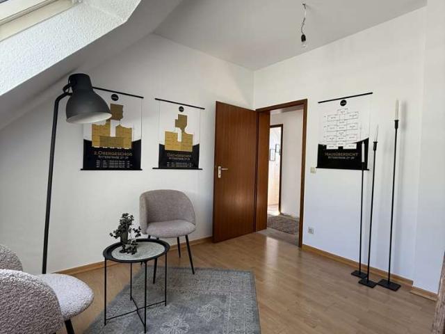 Wohnung zum Kaufen in Düsseldorf 561.000,00 EUR 94 m²