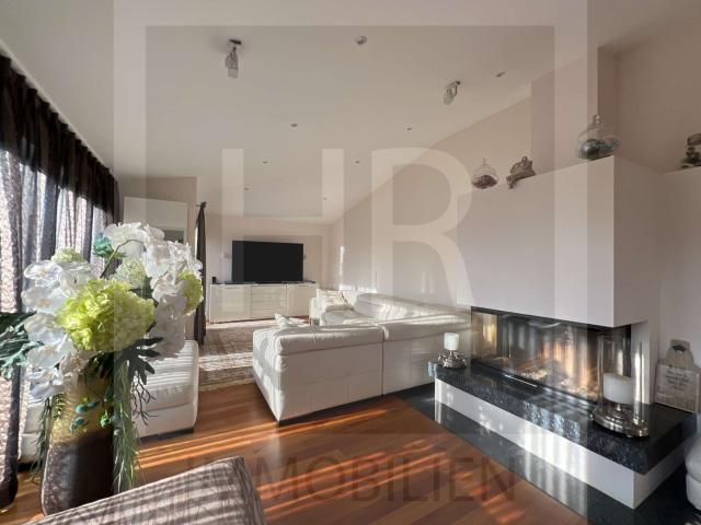 Wohnung zum Kaufen in Düsseldorf 990.000,00 EUR 174 m²