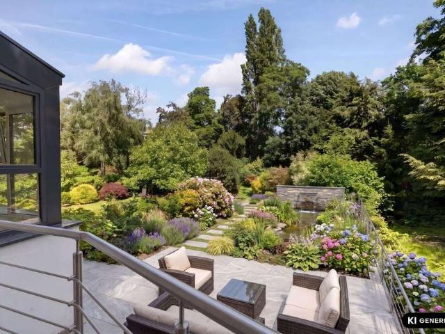 Wohnung zum Kaufen in Düsseldorf 1.760.000,00 EUR 246 m²