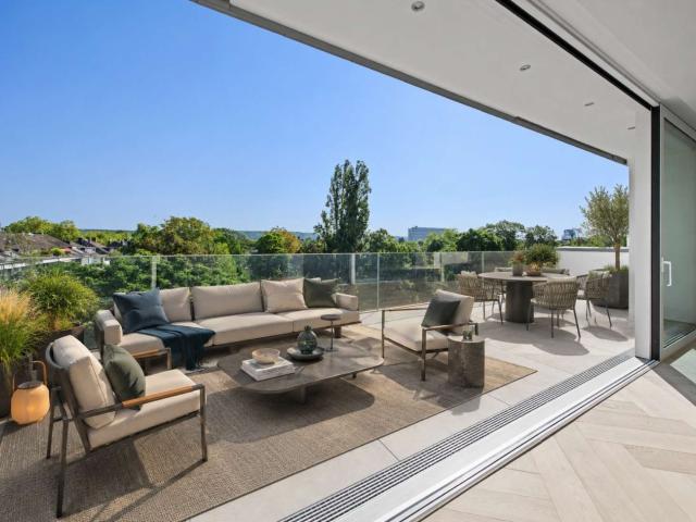 Wohnung zum Kaufen in Düsseldorf 1.985.000,00 EUR 219 m²