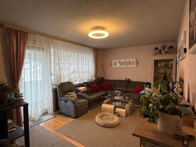 Wohnung zum Kaufen in Düsseldorf 255.000,00 EUR 83 m²