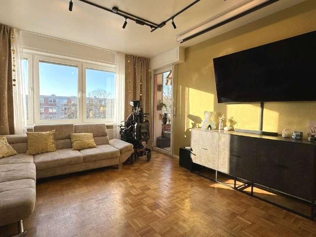 Wohnung zum Kaufen in Düsseldorf 295.000,00 EUR 92 m²
