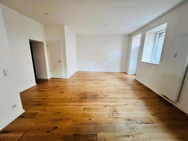 Wohnung zum Kaufen in Düsseldorf 335.000,00 EUR 83 m²