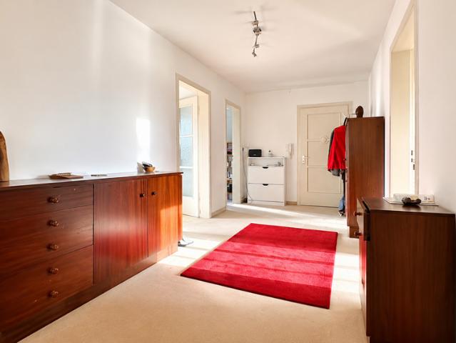 Wohnung zum Kaufen in Düsseldorf 345.000,00 EUR 91 m²