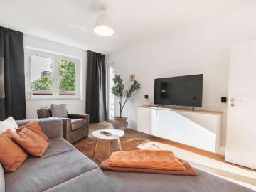 Etagenwohnung kaufen in Neckarstraße, Düsseldorf