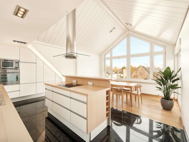 Wohnung zum Kaufen in Düsseldorf 375.000,00 EUR 116 m²