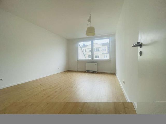 Wohnung zum Kaufen in Düsseldorf Oberkassel 360.000,00 EUR 69 m²