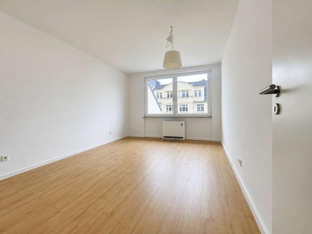Wohnung zum Kaufen in Düsseldorf Oberkassel 360.000,00 EUR 69 m²