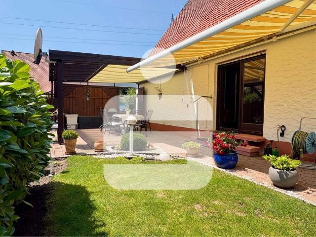 Wohnung zum Kaufen in Erlangen 360.000,00 EUR 96.8 m²