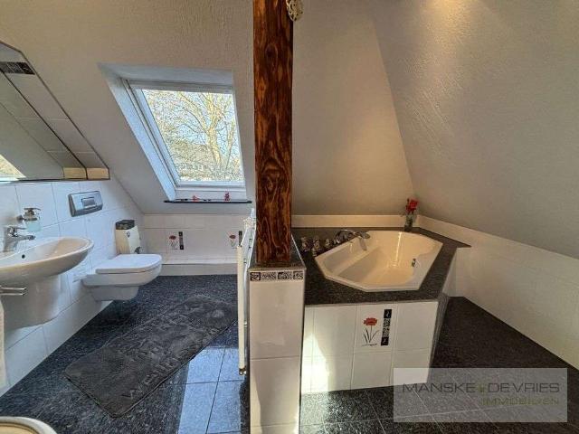 Wohnung zum Kaufen in Essen 270.000,00 EUR 145 m²