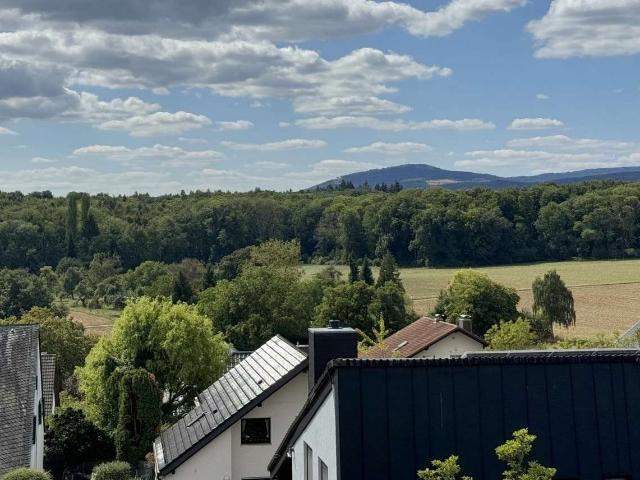 Wohnung zum Kaufen in Friedrichsdorf 349.000,00 EUR 102.5 m²