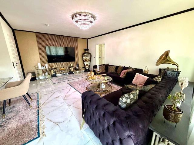 Wohnung zum Kaufen in Köln 279.000,00 EUR 82 m²