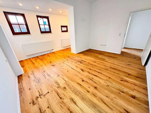 Wohnung zum Kaufen in Heßdorf 259.000,00 EUR 65.37 m²
