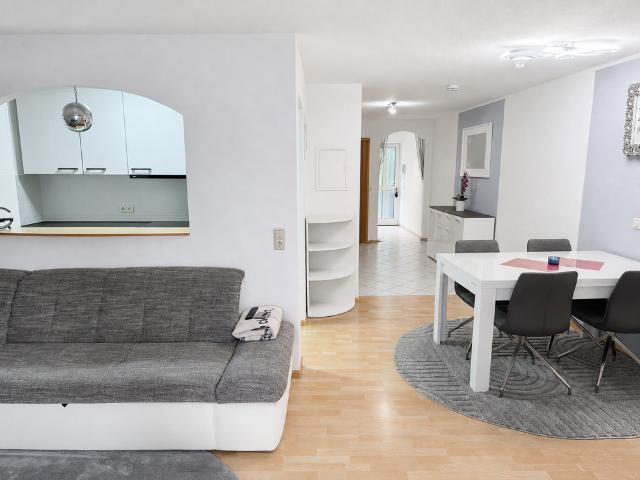 Wohnung zum Kaufen in March Holzhausen 299.000,00 EUR 75 m²