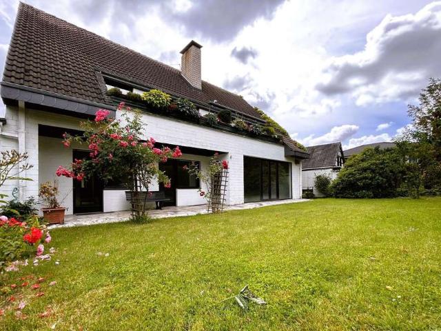 Wohnung zum Kaufen in Meerbusch 305.000,00 EUR 121 m²